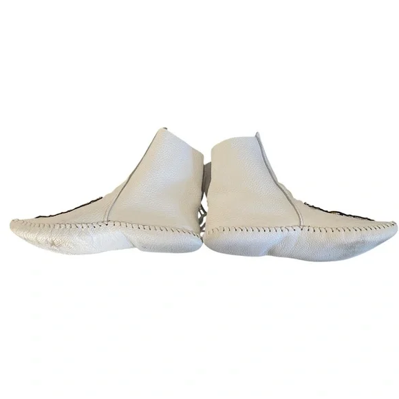 Taos Vintage Native American Hand Beaded Concho Ties Leather Moccasins Sz 9.5 - Picture 9 of 14